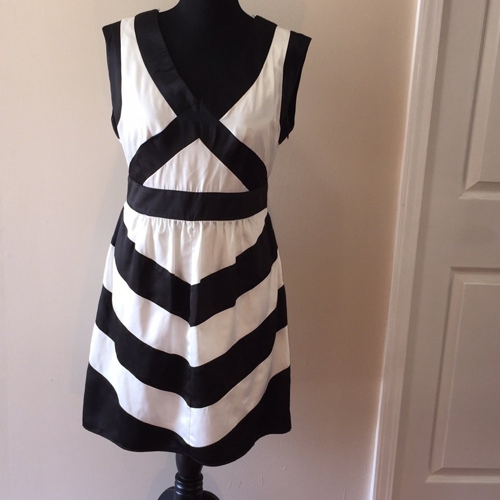 Satiny chevron striped dress